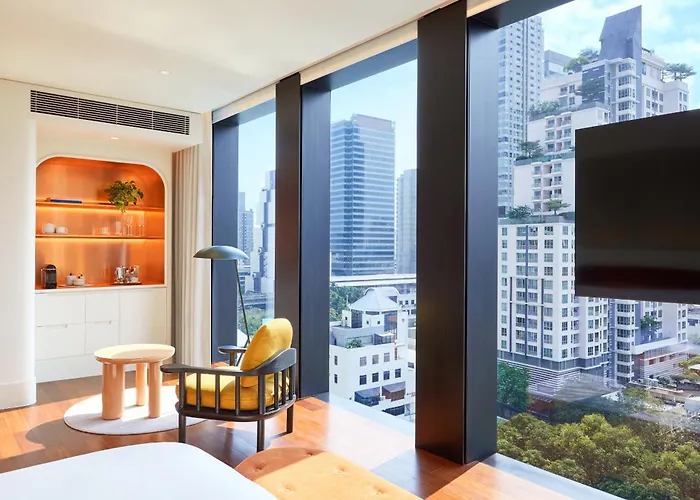 Standard, Mahanakhon